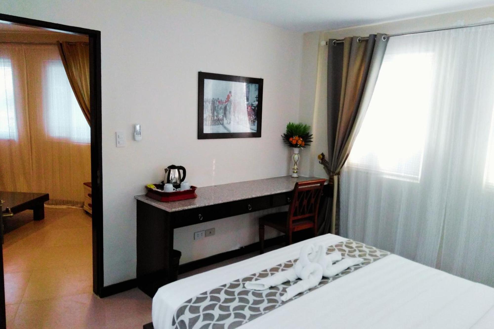 Venezia Suites Hotel Iloilo Camera foto