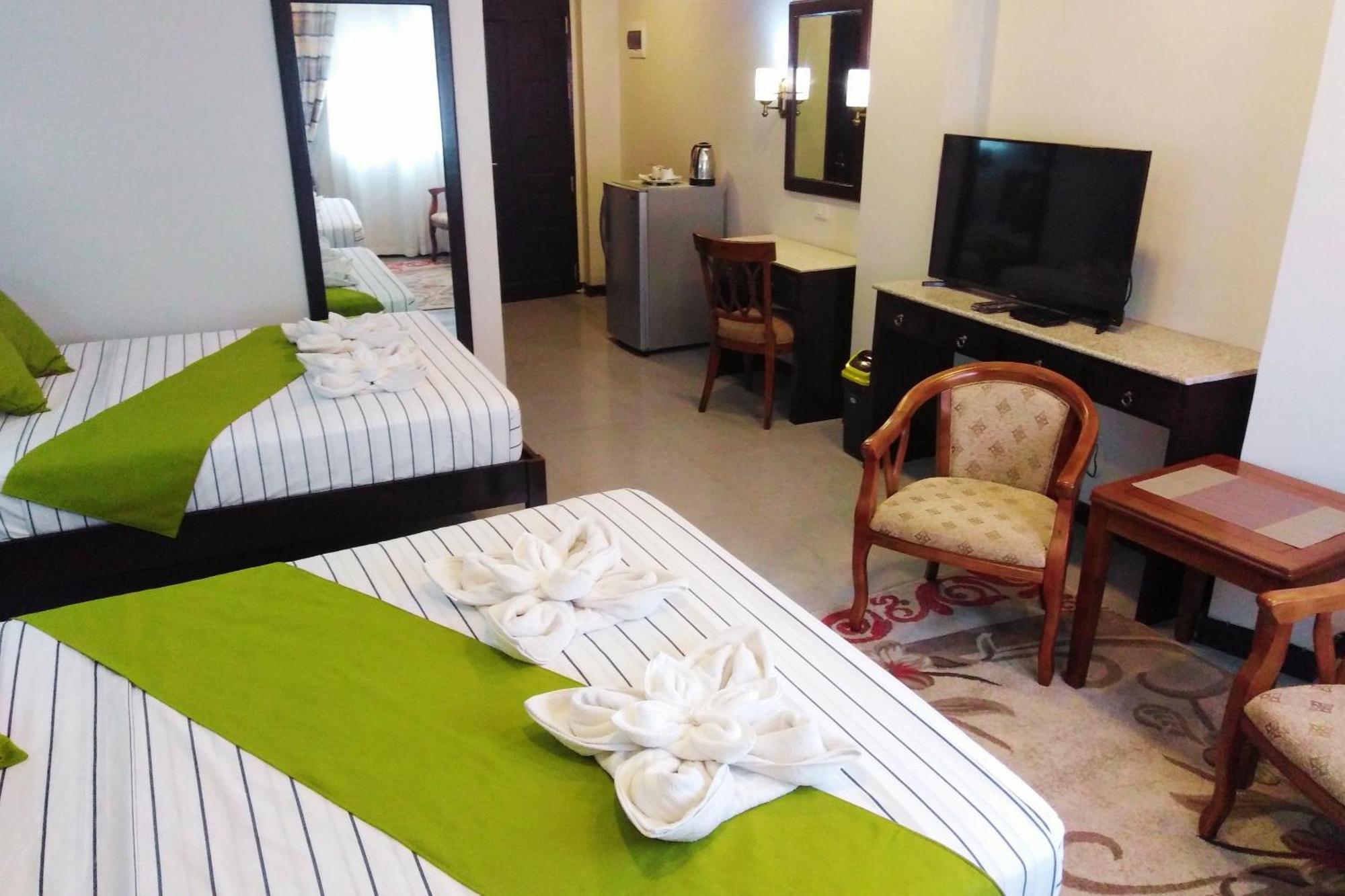 Venezia Suites Hotel Iloilo Camera foto