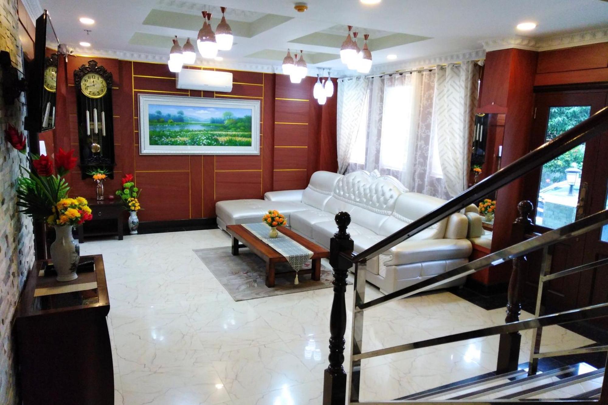 Venezia Suites Hotel Iloilo Esterno foto
